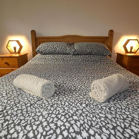 Abergwynant Farm Glamping & Apartments Dolgellau Ngoại thất bức ảnh