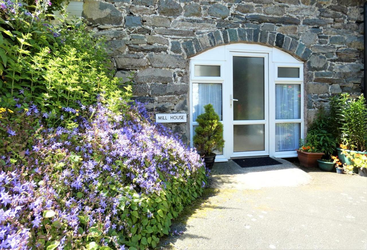 Abergwynant Farm Glamping & Apartments Dolgellau Ngoại thất bức ảnh