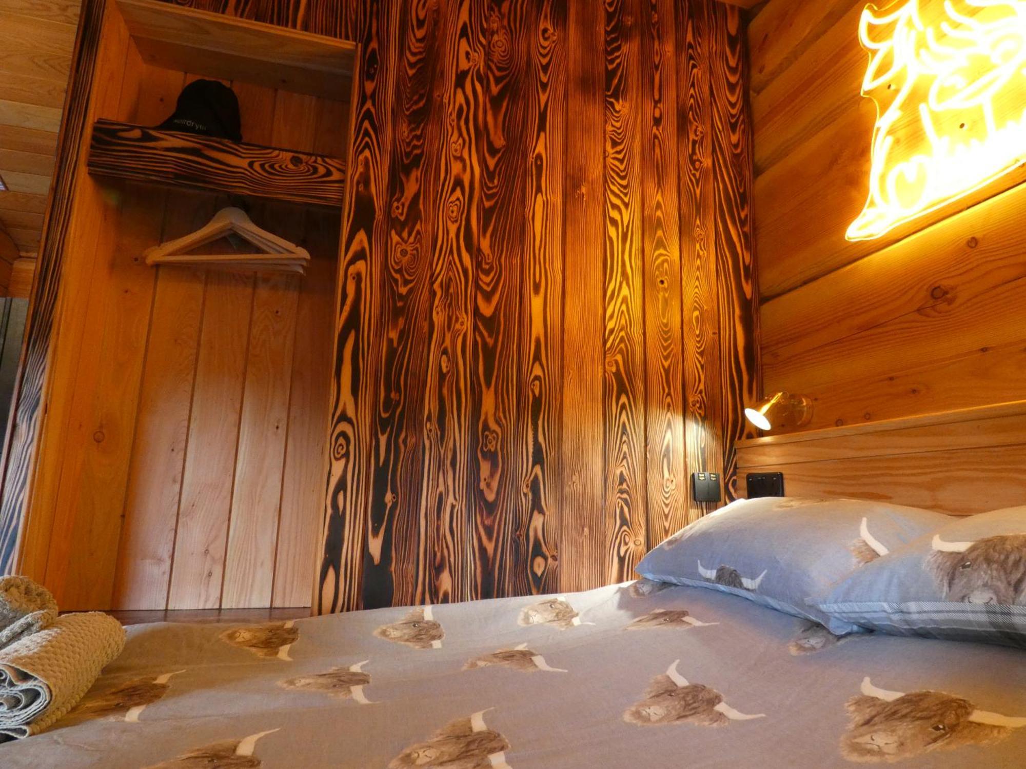 Abergwynant Farm Glamping & Apartments Dolgellau Ngoại thất bức ảnh