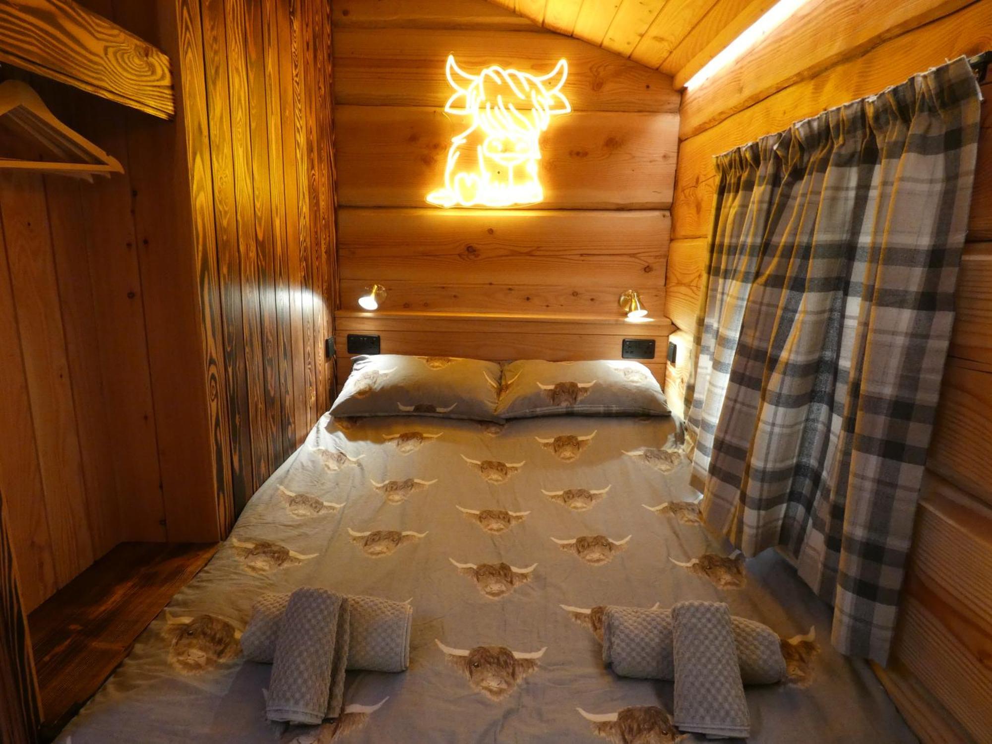 Abergwynant Farm Glamping & Apartments Dolgellau Ngoại thất bức ảnh